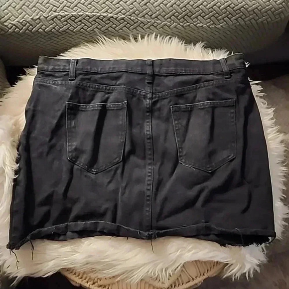 Forever 21 Plus - Picture 5 of 5